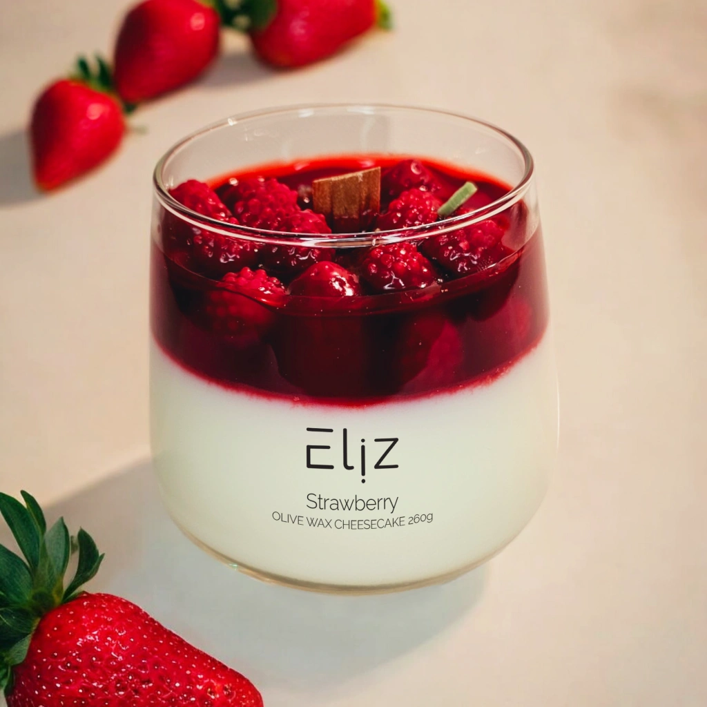 eliz candles and diffusers cheesecake candle strawberry2