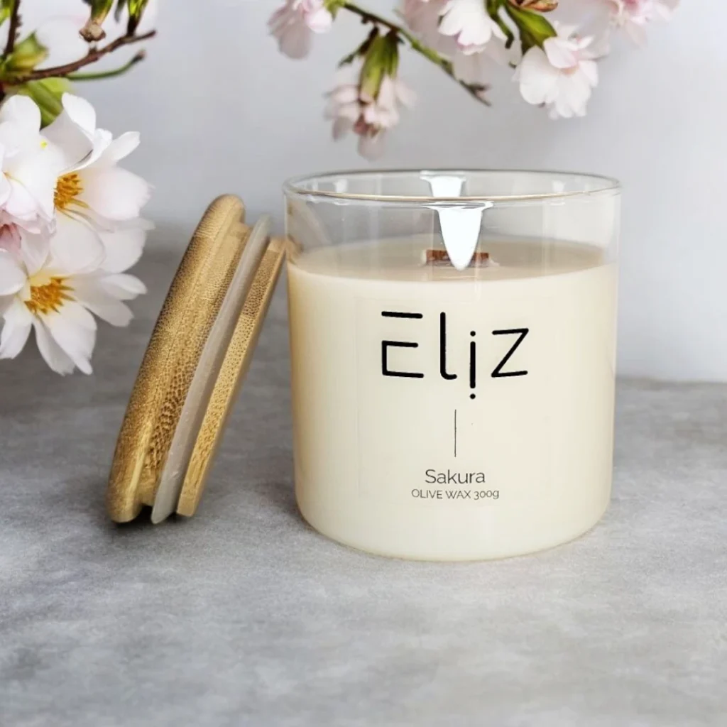 eliz candles and diffuser Sakura candle 300g